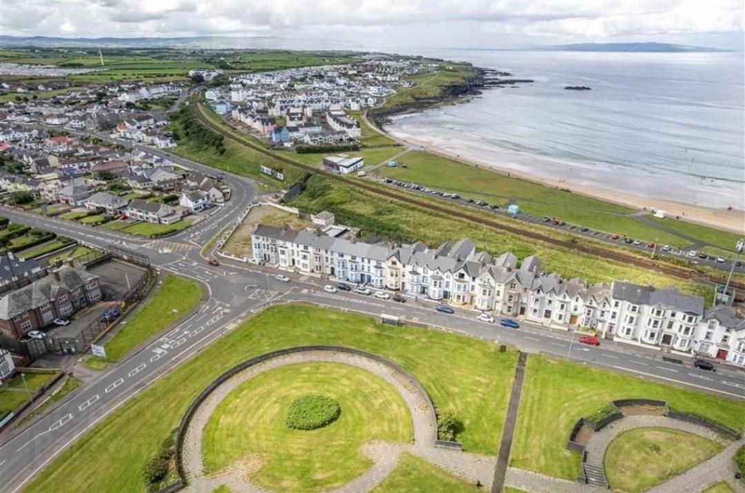 6 Dunluce Park - Portrush By The Sea Apartman Kültér fotó